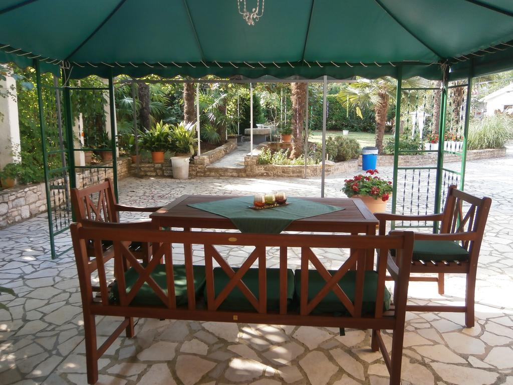 Apartments Nela Poreč Extérieur photo