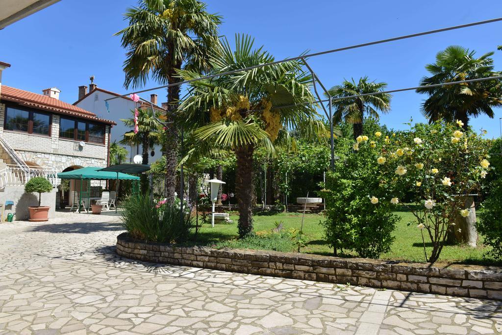 Apartments Nela Poreč Extérieur photo