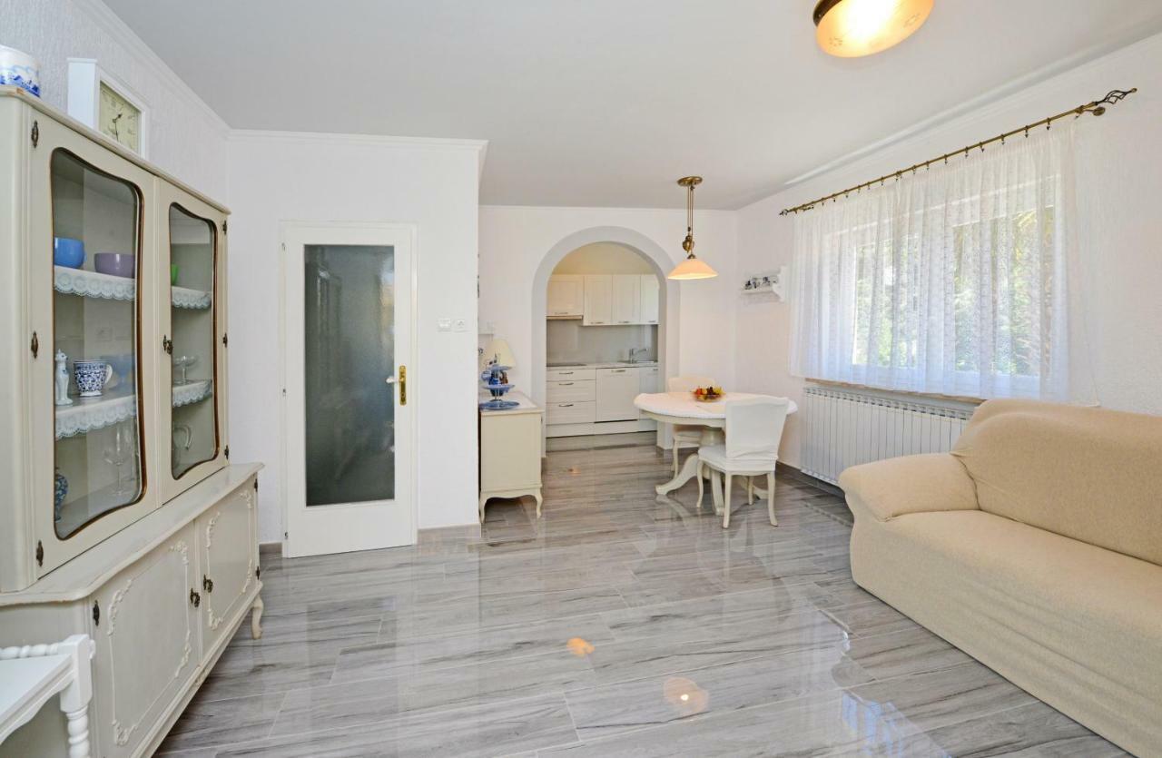 Apartments Nela Poreč Extérieur photo