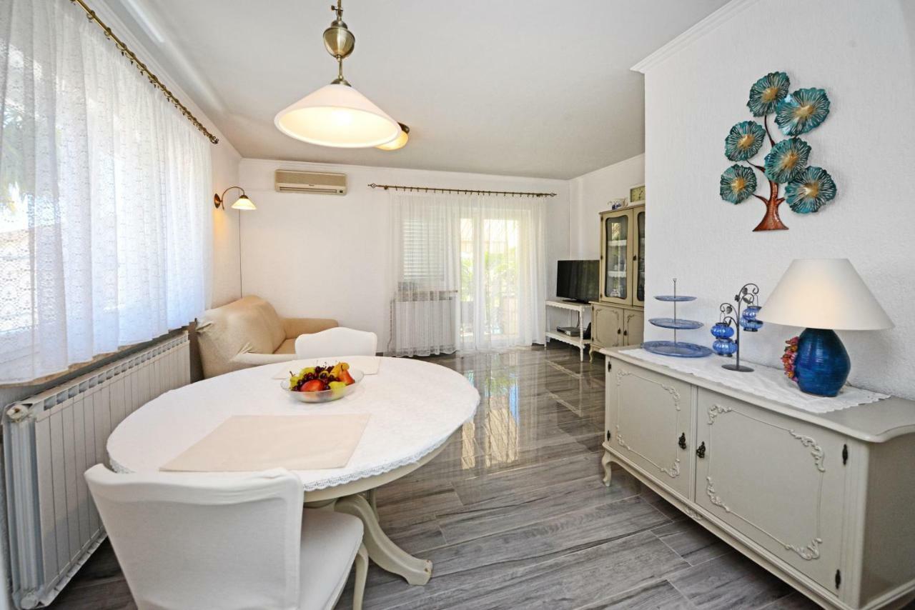 Apartments Nela Poreč Extérieur photo