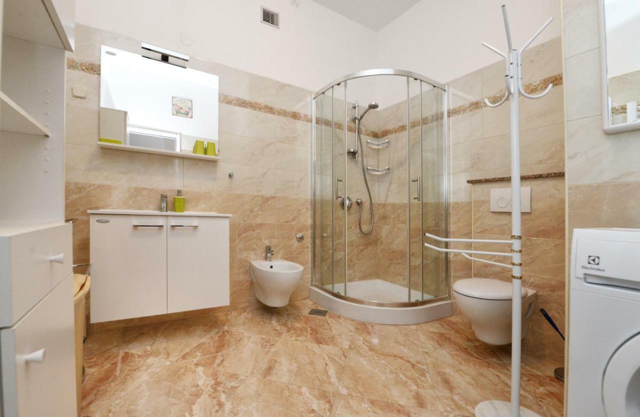 Apartments Nela Poreč Extérieur photo